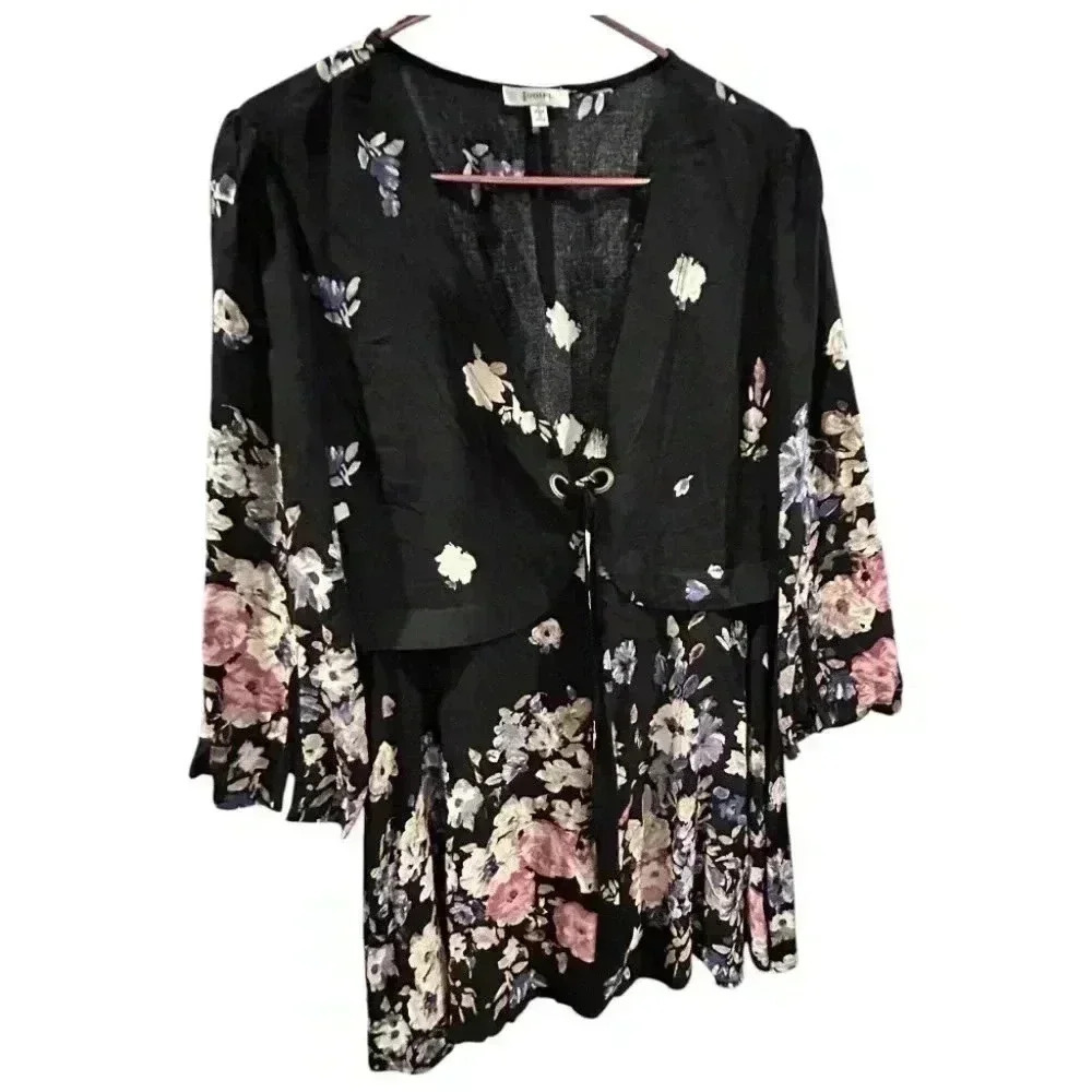 Jodifl black top with flowers size L